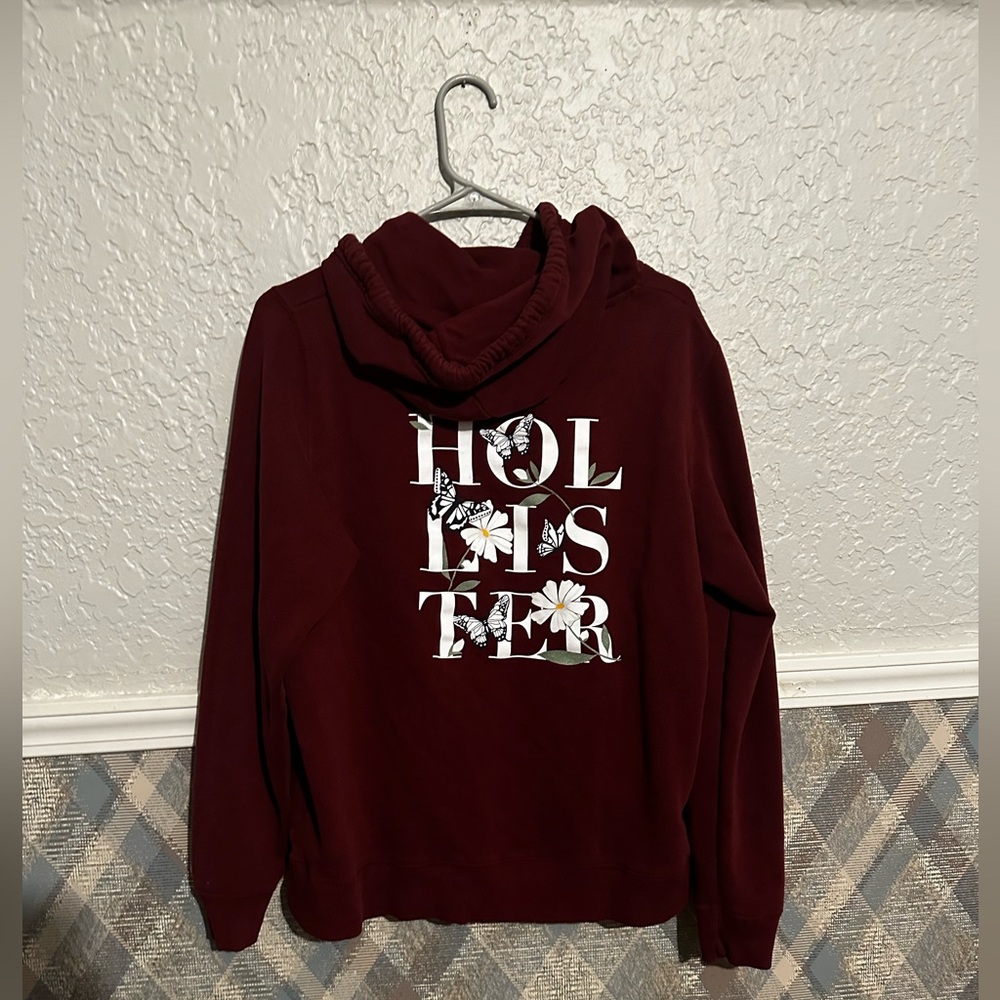 Woman’s Hollister hoodie